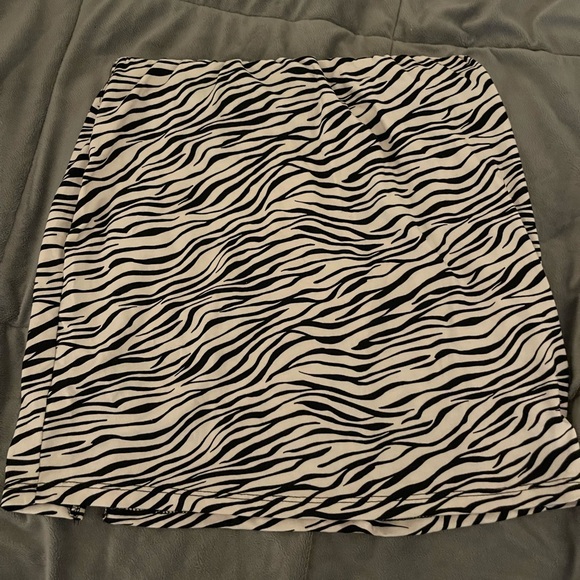 Zebra tight skirt - Picture 1 of 4